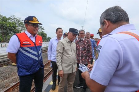 Sinergi Pusat - Daerah,  Pastikan Mobilitas Jelang Nataru 2025/2026 Aman dan Lancar 